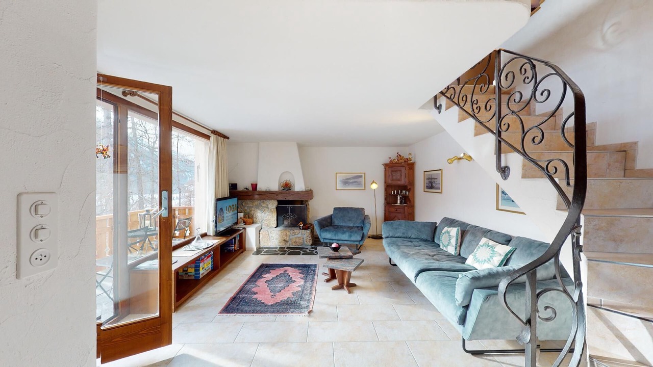 Photo of Livingroom in La Punt-Chamues-ch