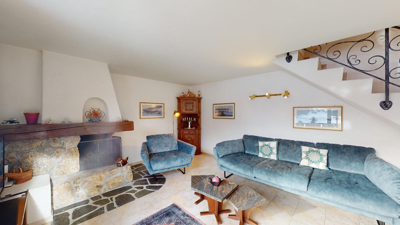 Photo of Livingroom in La Punt-Chamues-ch
