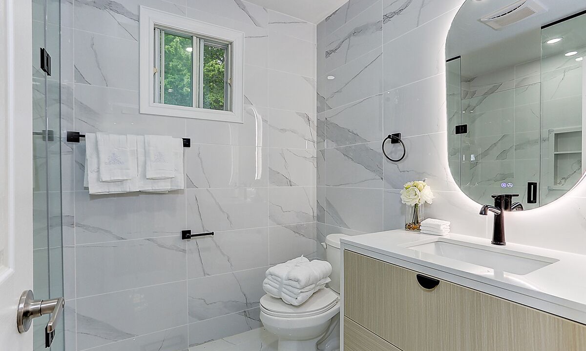 Photo of Bathroom in Steeles
