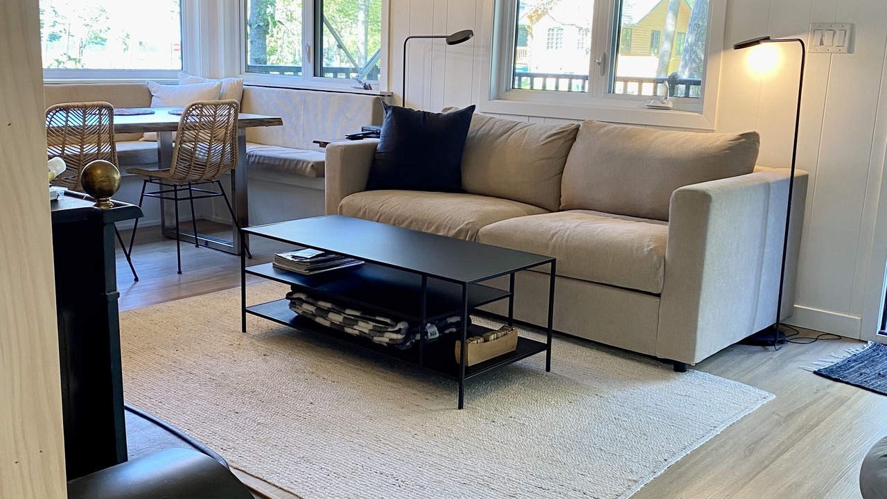 Photo of Livingroom in Port McNicoll