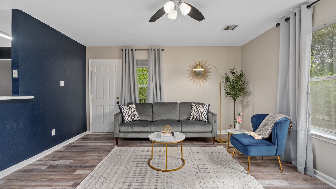 Photo of Livingroom in Cypress