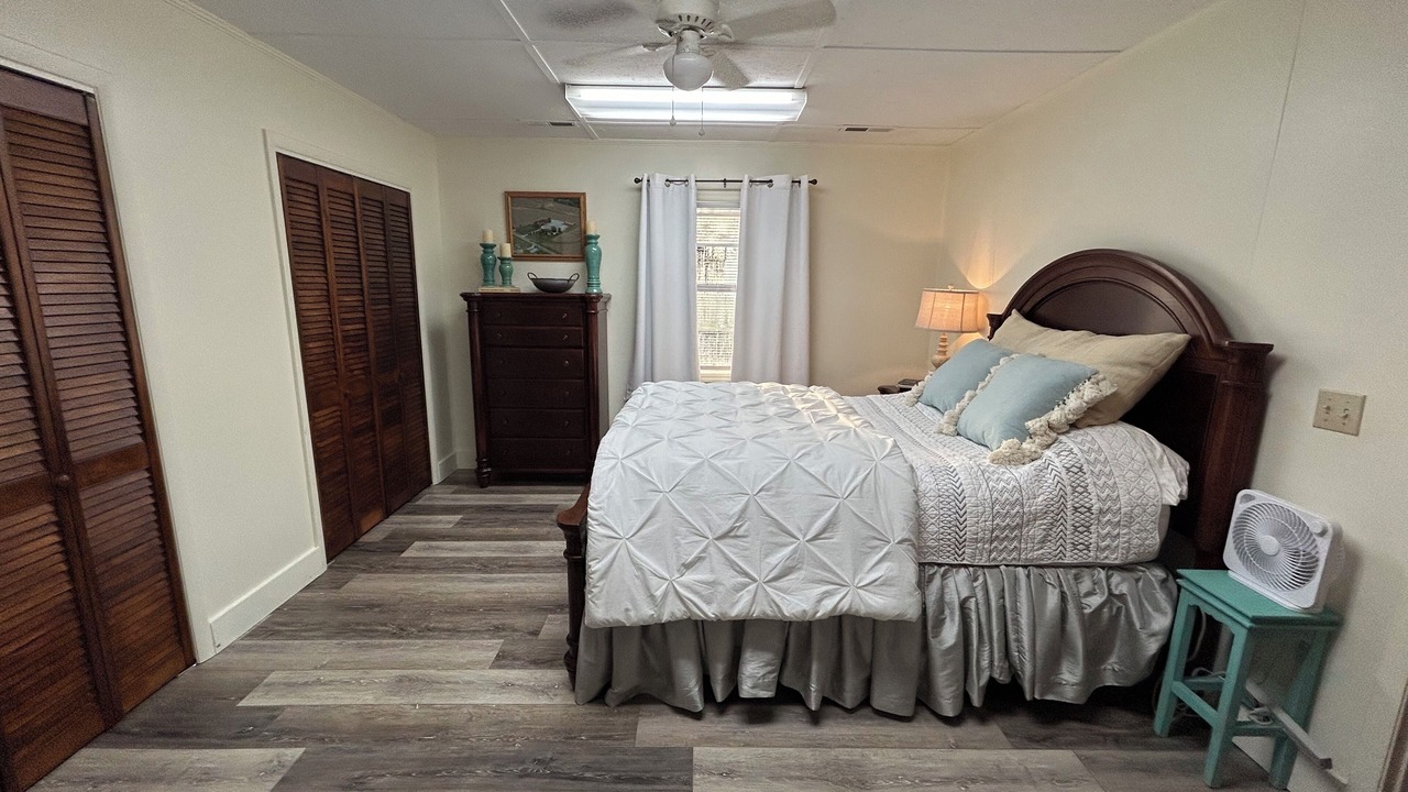 Photo of Bedroom in Holly Pond