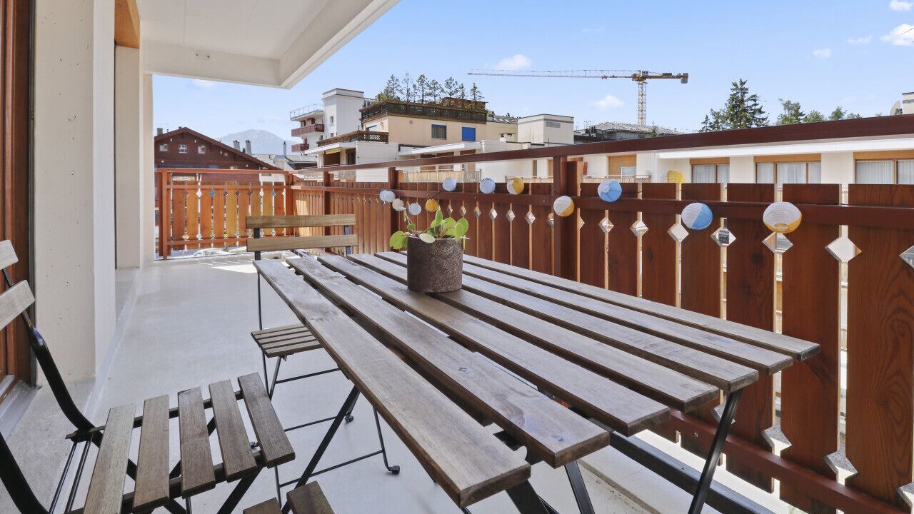 Photo of Outdoor in Noes