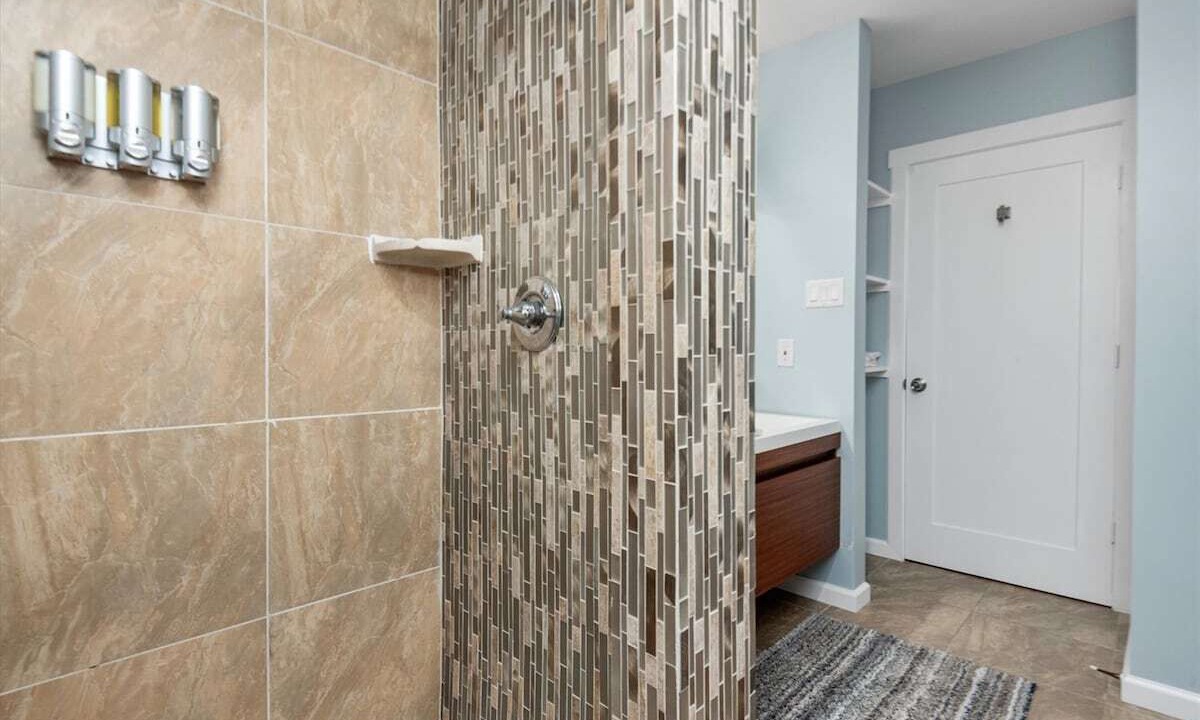 Photo of Bathroom in Galveston