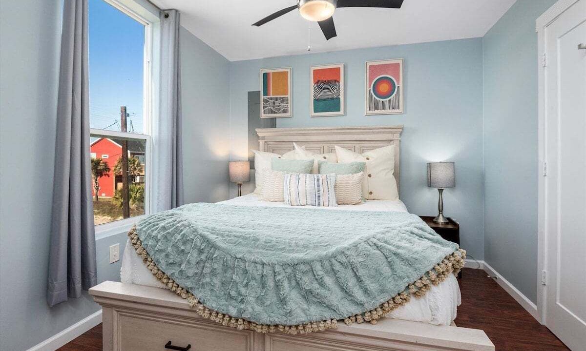 Photo of Bedroom in Galveston