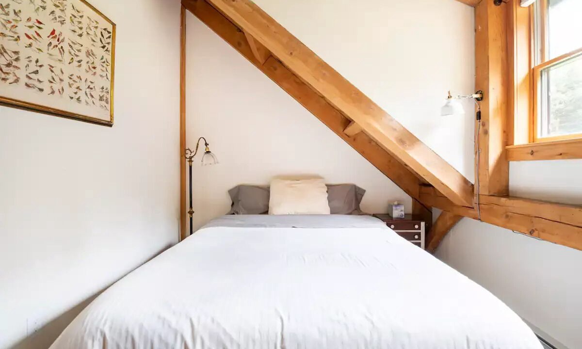 Photo of Bedroom in Roscoe