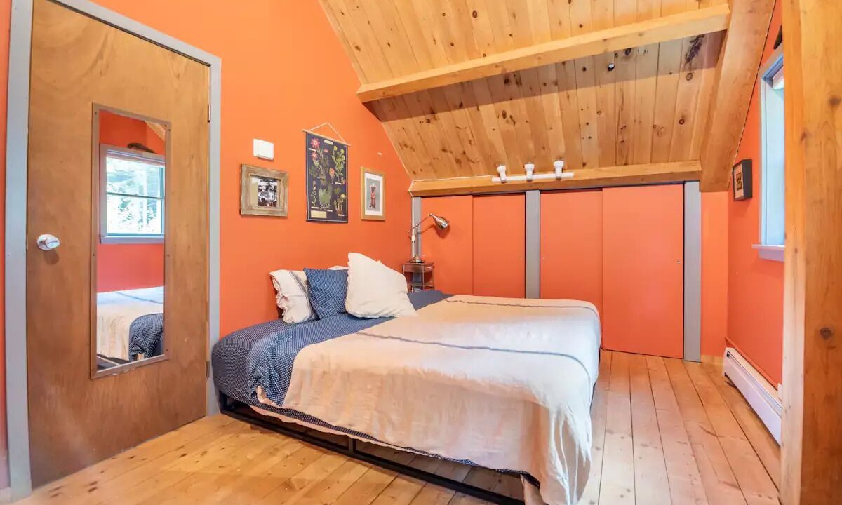 Photo of Bedroom in Roscoe