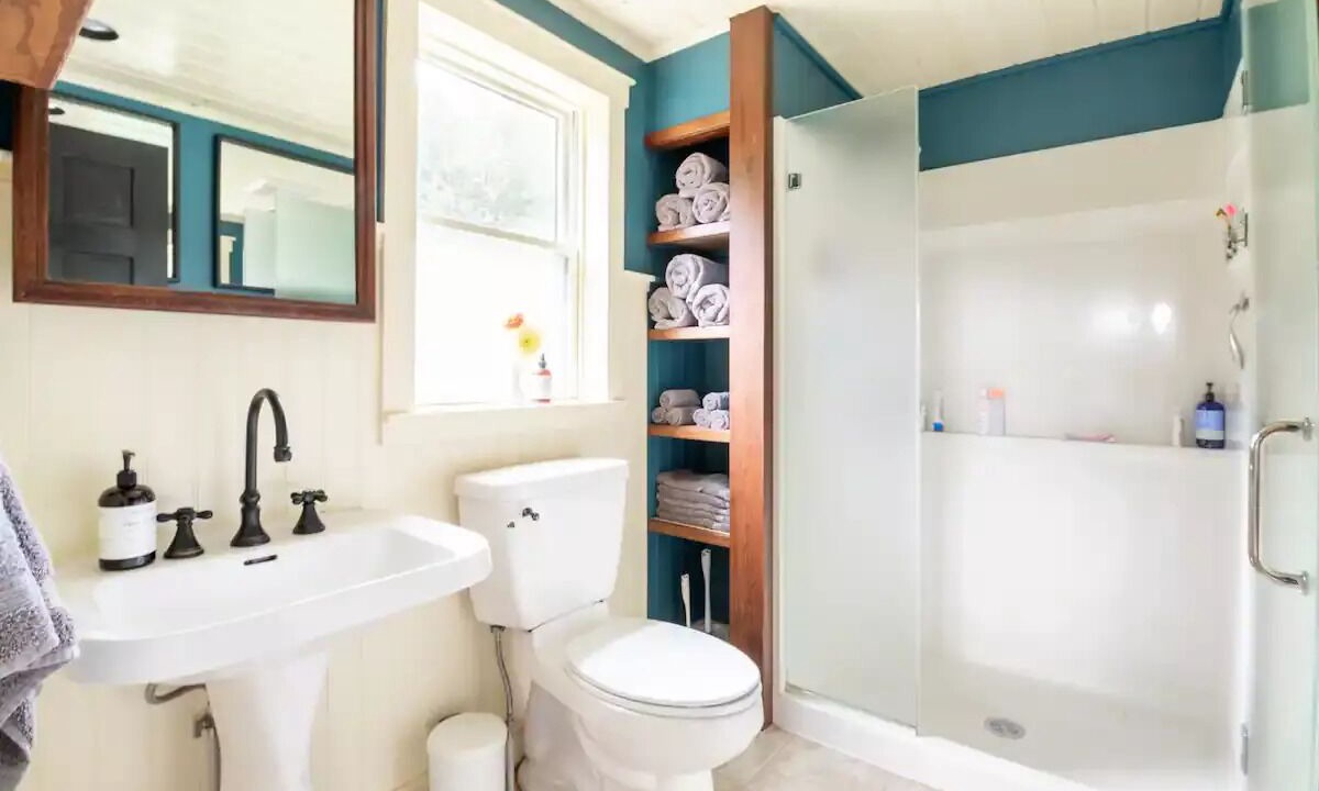 Photo of Bathroom in Roscoe