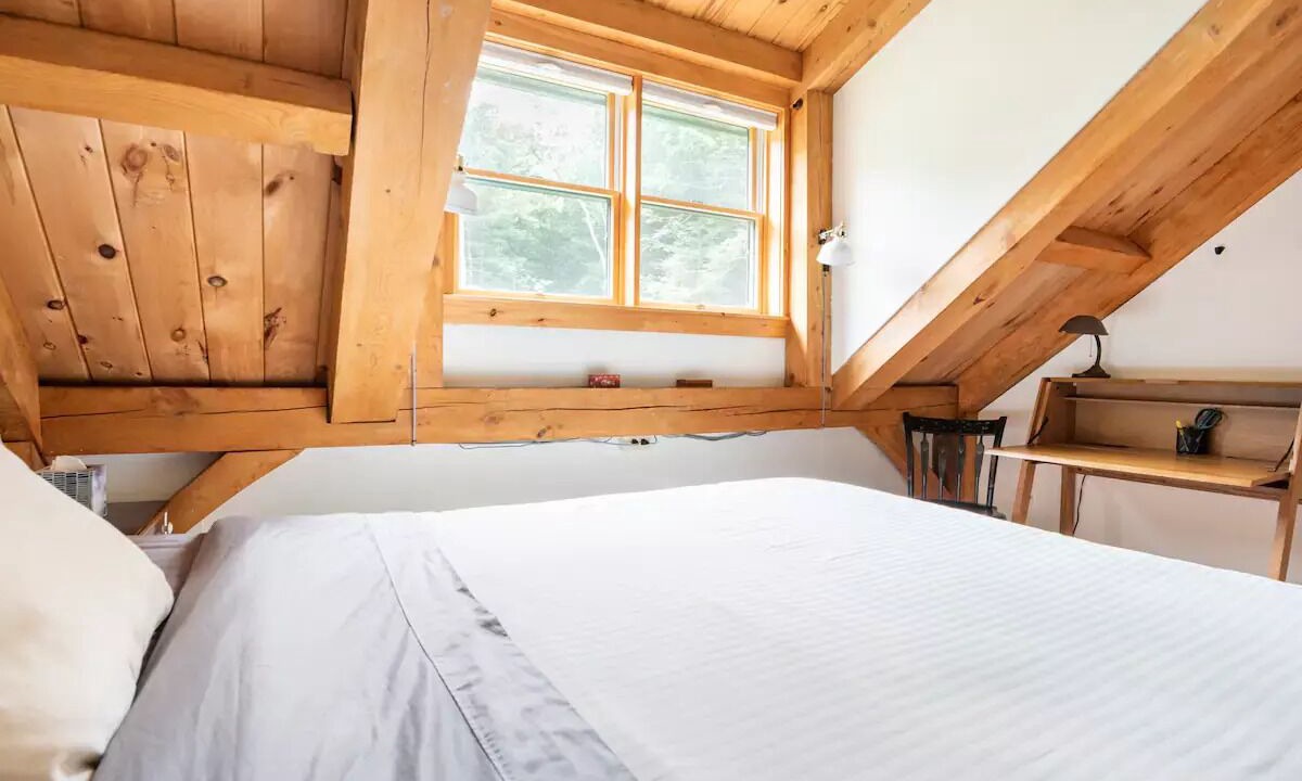 Photo of Bedroom in Roscoe