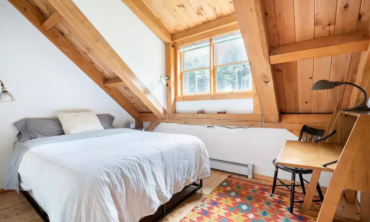 Photo of Bedroom in Roscoe