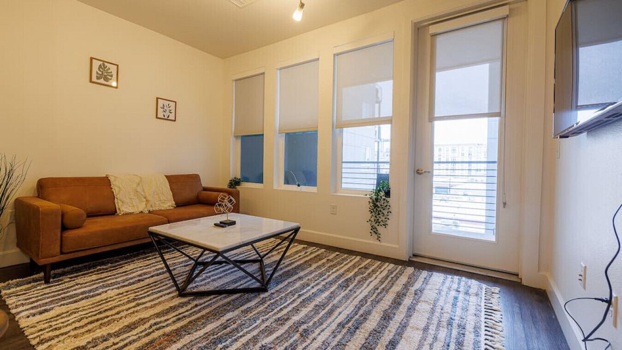 Photo of Livingroom in Ballpark