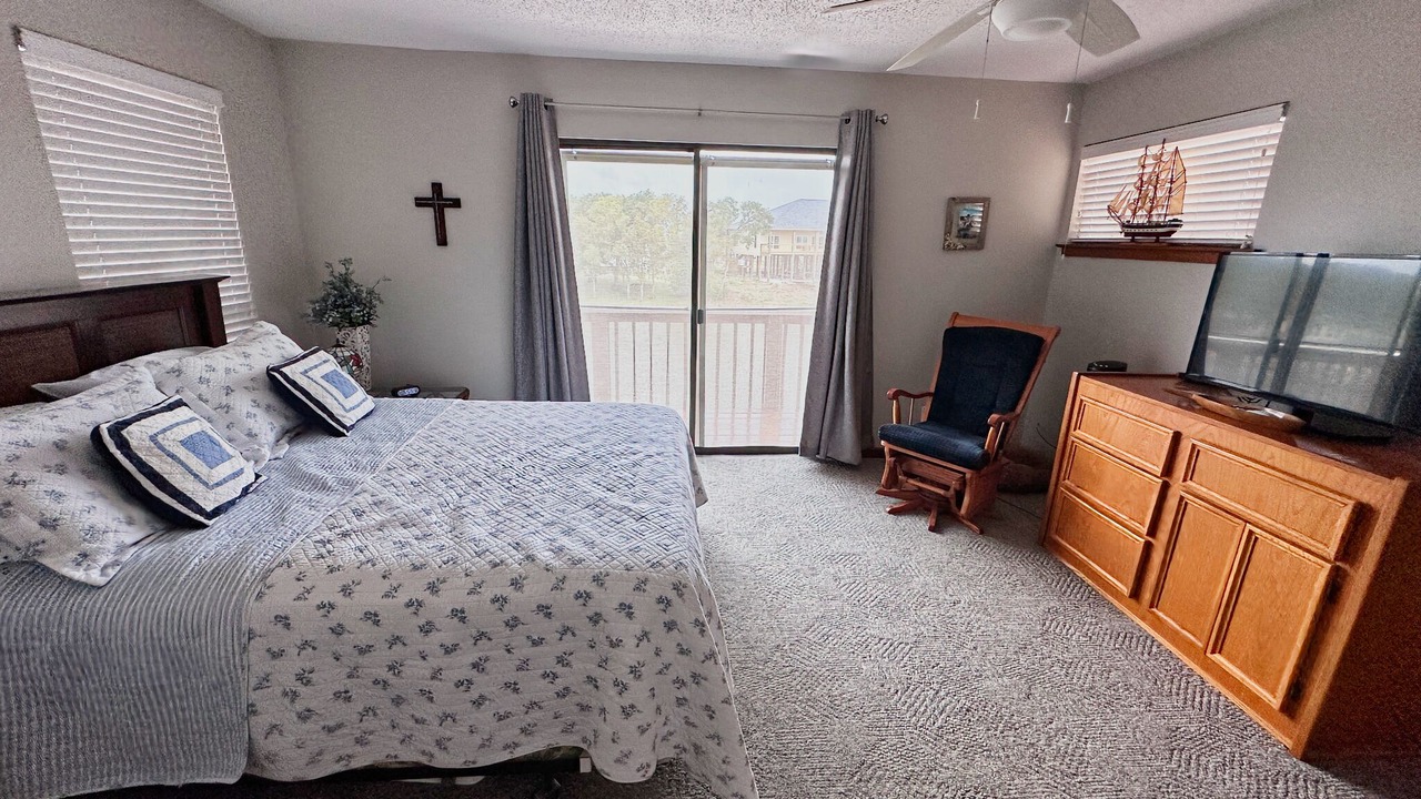 Photo of Bedroom in Cedar Lane