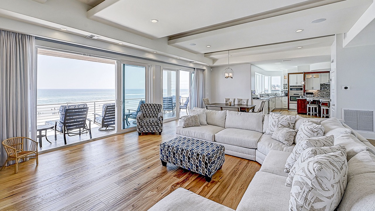 Photo of Livingroom in Crescent Beach