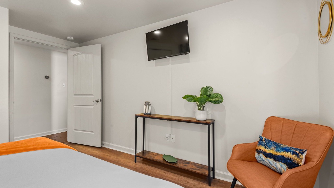 Photo of Bedroom in Mid City South