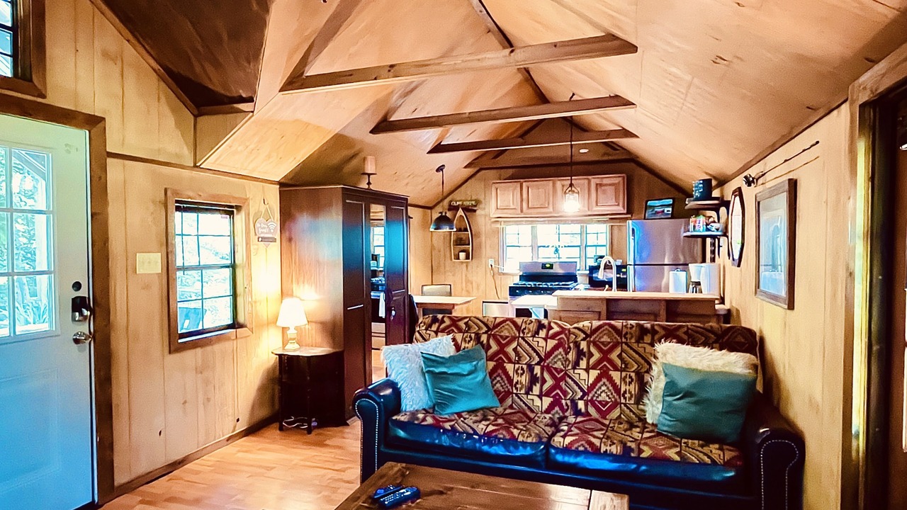 Photo of Livingroom in Grand Rivers