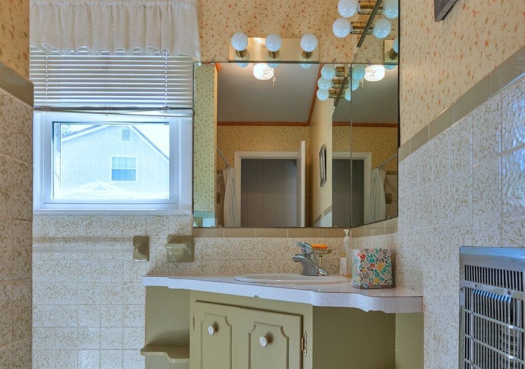 Photo of Bathroom in Guild