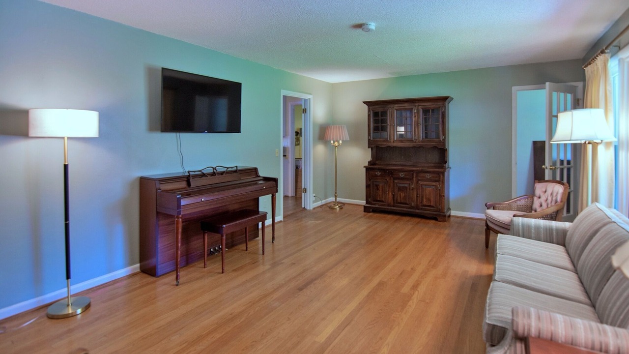 Photo of Livingroom in Guild