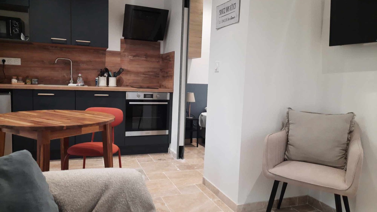 Photo of Others in Tulette