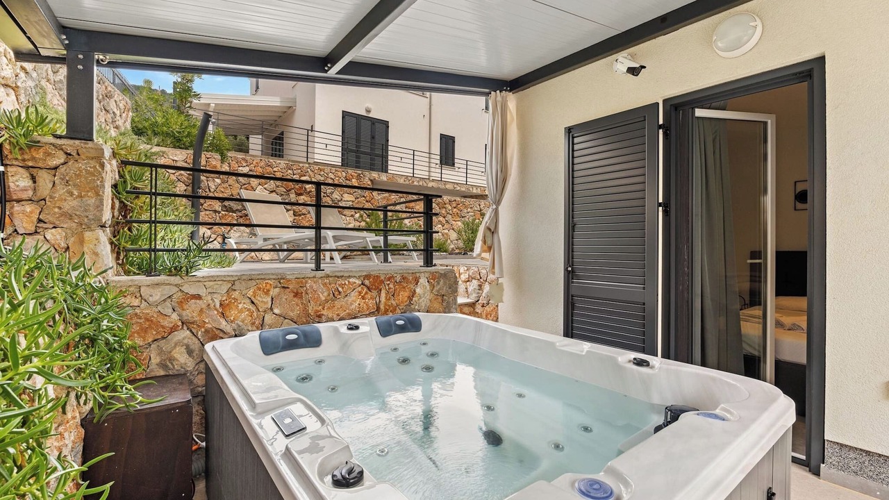 Photo of Patio Balcony in Cres