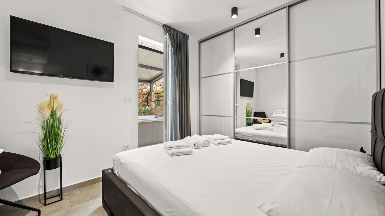 Photo of Bedroom in Cres