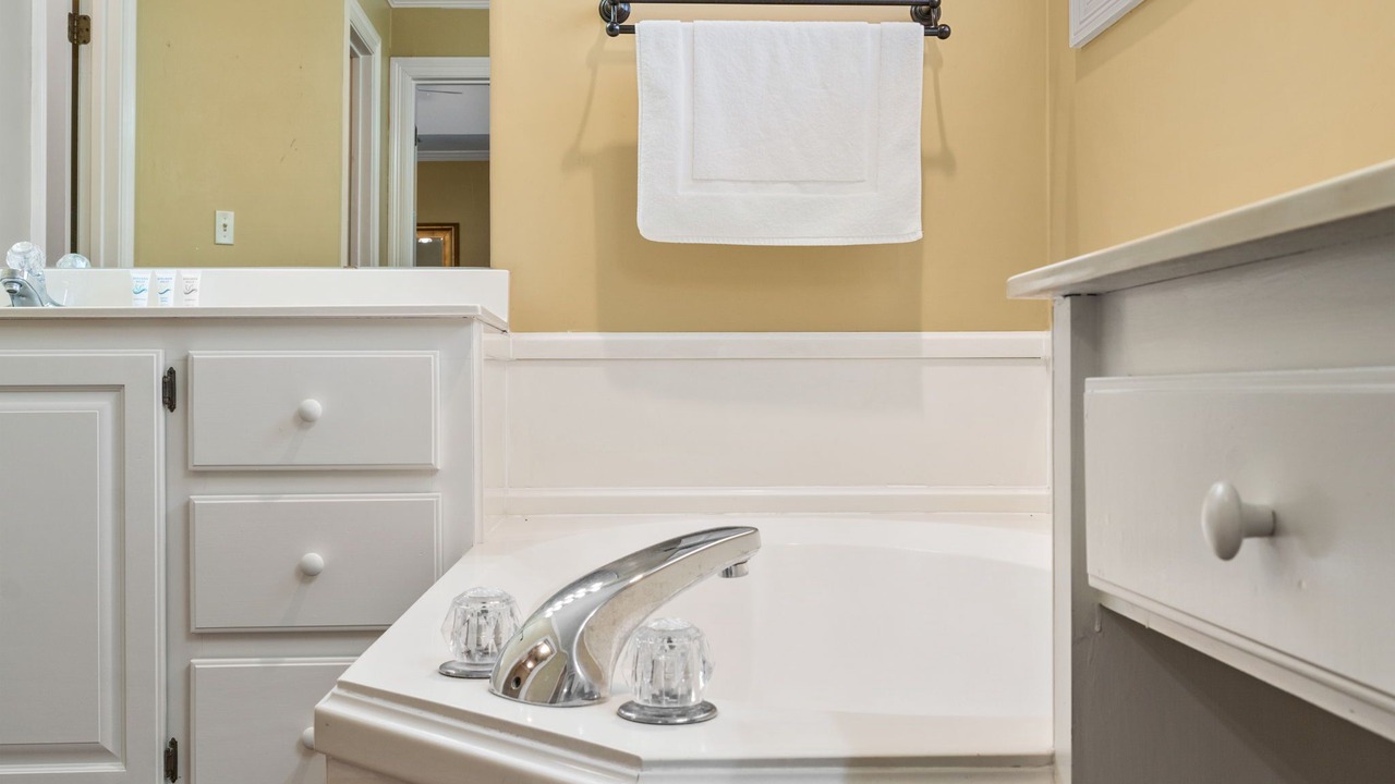Photo of Bathroom in Hattiesburg