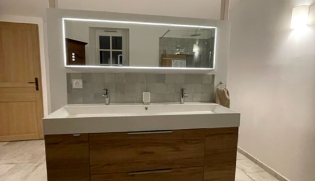 Photo of Bathroom in Fabrezan