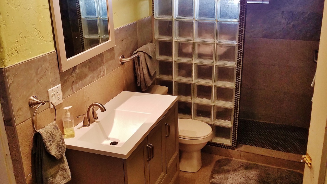 Photo of Bathroom in Truth or Consequences