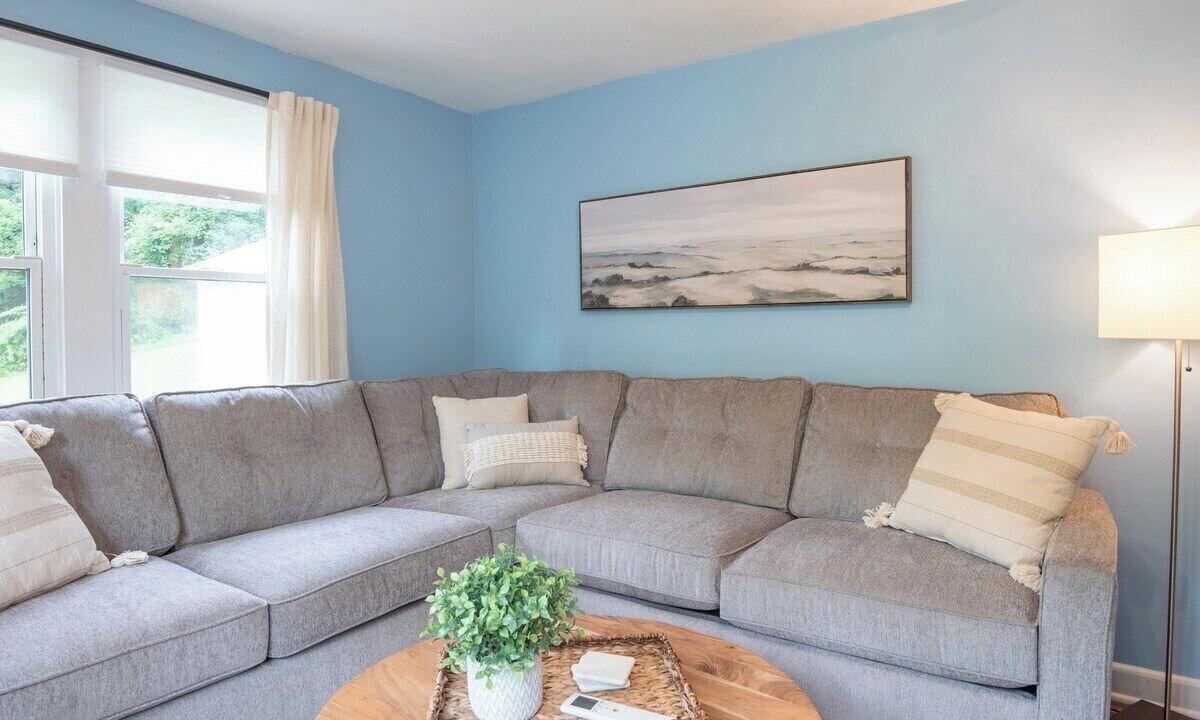 Photo of Livingroom in Mattawana