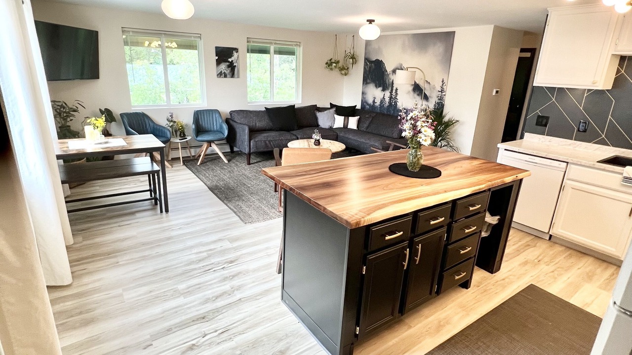 Photo of Livingroom in Valdez