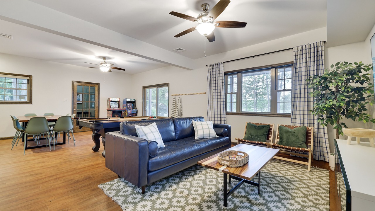 Photo of Livingroom in Pocono Lake