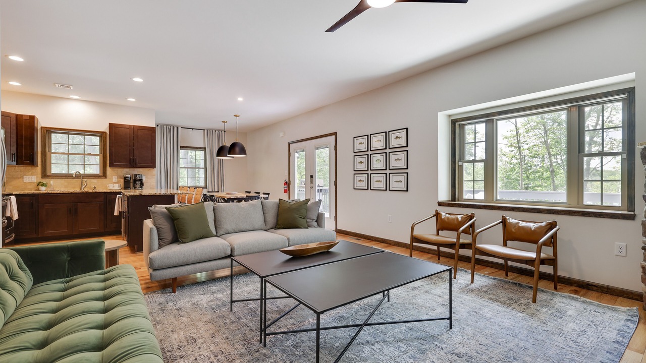 Photo of Livingroom in Pocono Lake