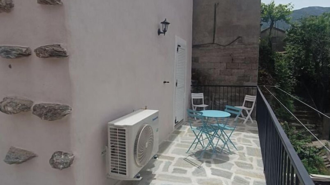Photo of Patio Balcony in Prunelli-di-Casacconi