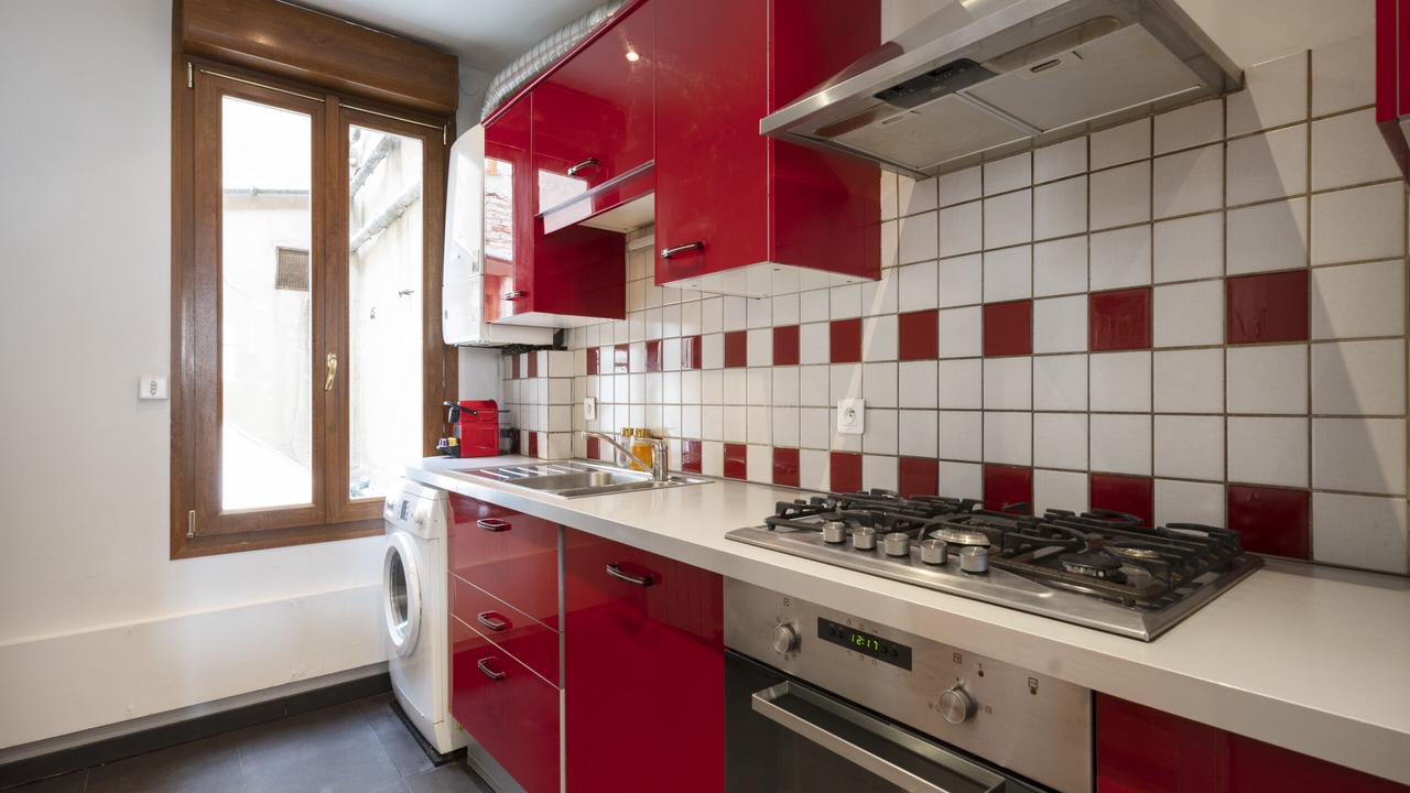 Photo of Kitchen in Saint Nicolas - Charles III - Ville vieille - Trois Maisons - Leopold