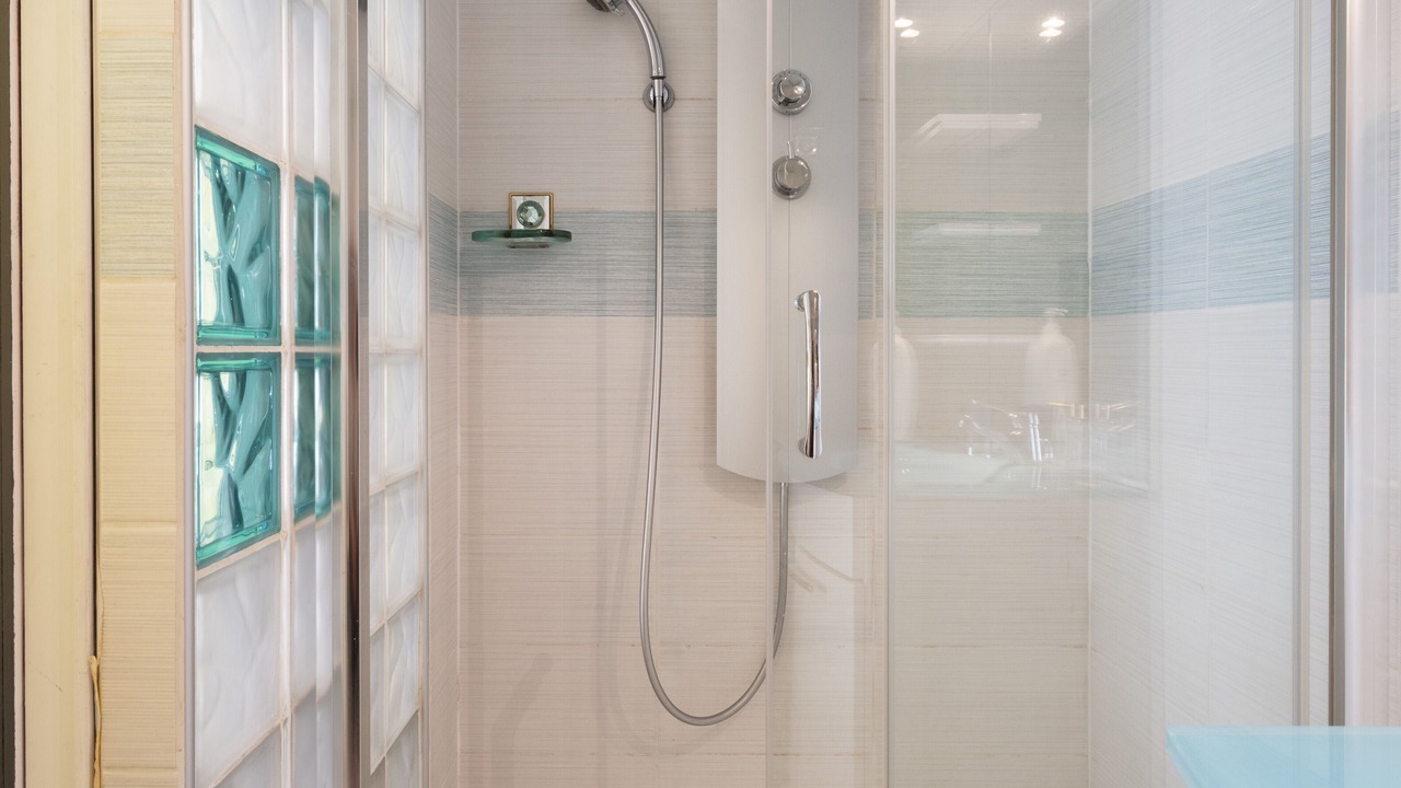 Photo of Bathroom in Saint Nicolas - Charles III - Ville vieille - Trois Maisons - Leopold