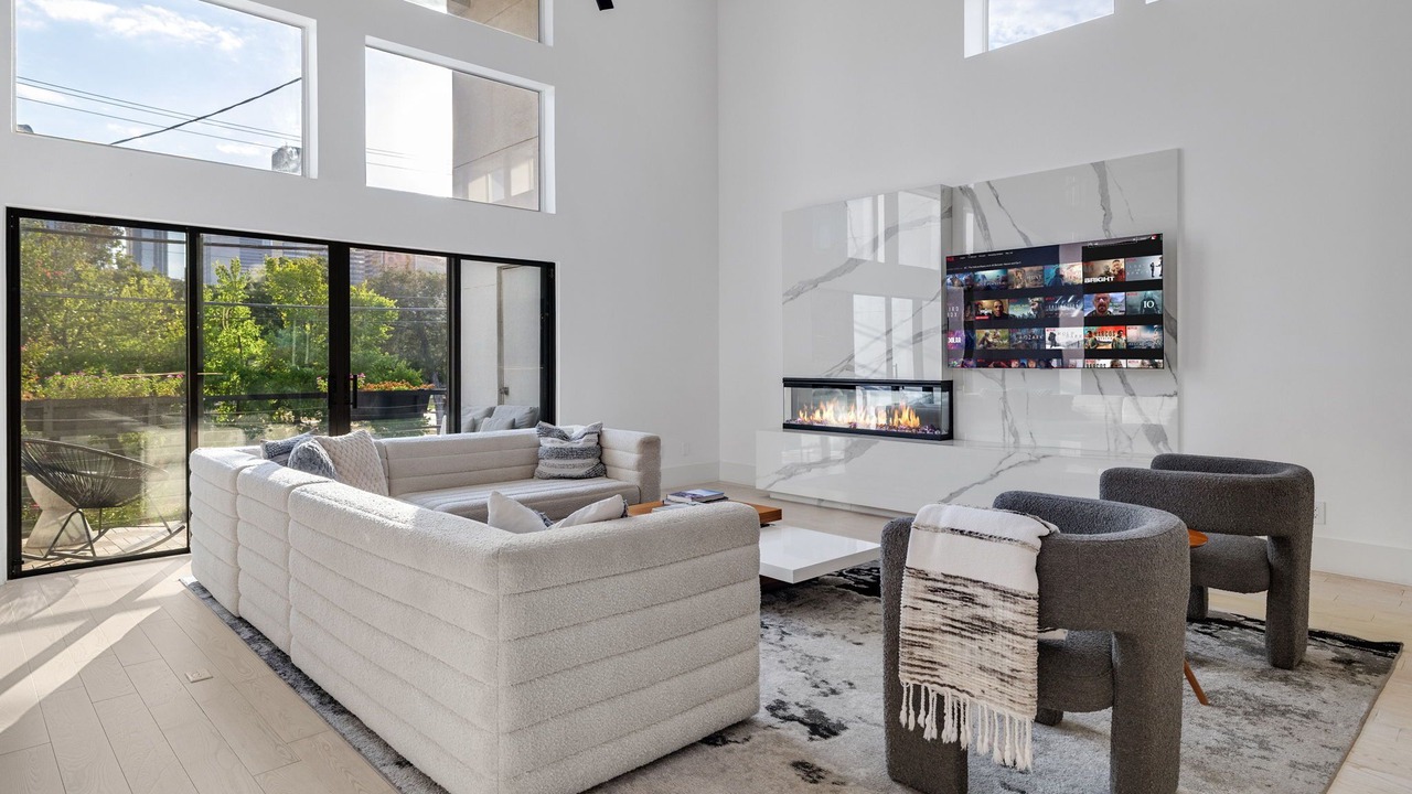 Photo of Livingroom in Old East Dallas