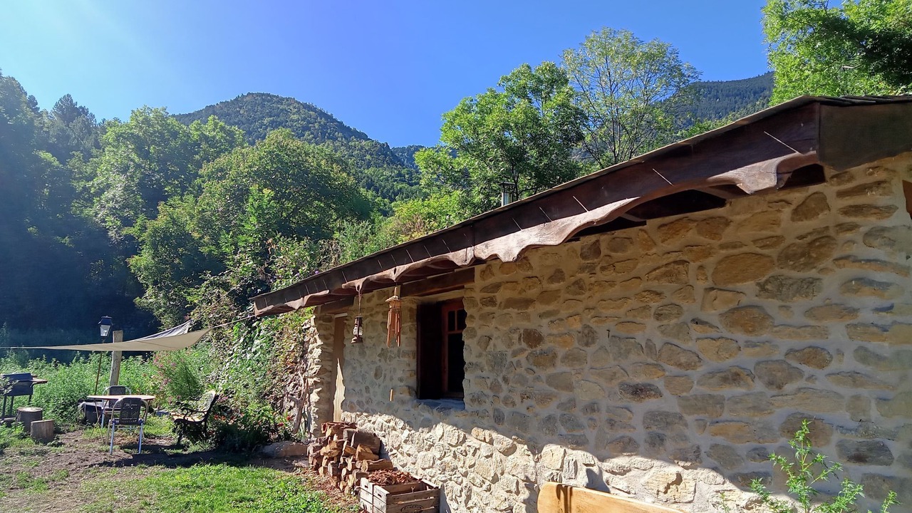 Photo of Outdoor in Escaro