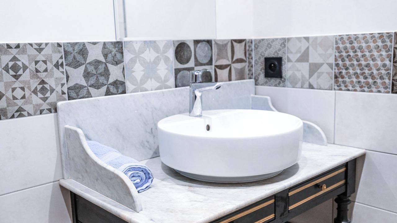 Photo of Bathroom in Roquemaure