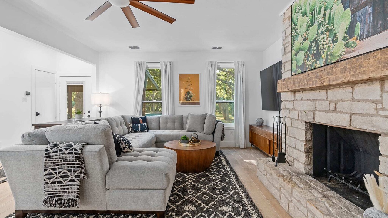 Photo of Livingroom in Driftwood
