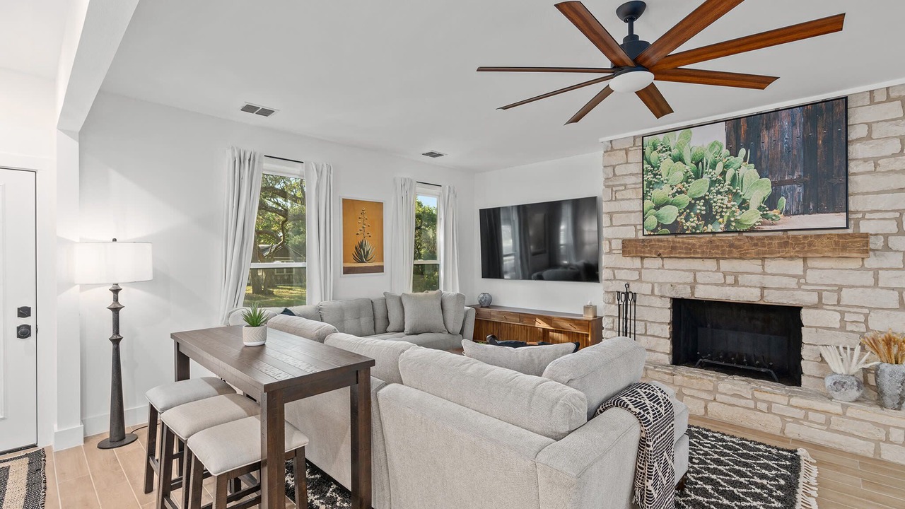 Photo of Livingroom in Driftwood