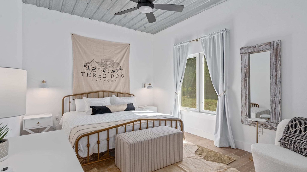 Photo of Bedroom in Driftwood