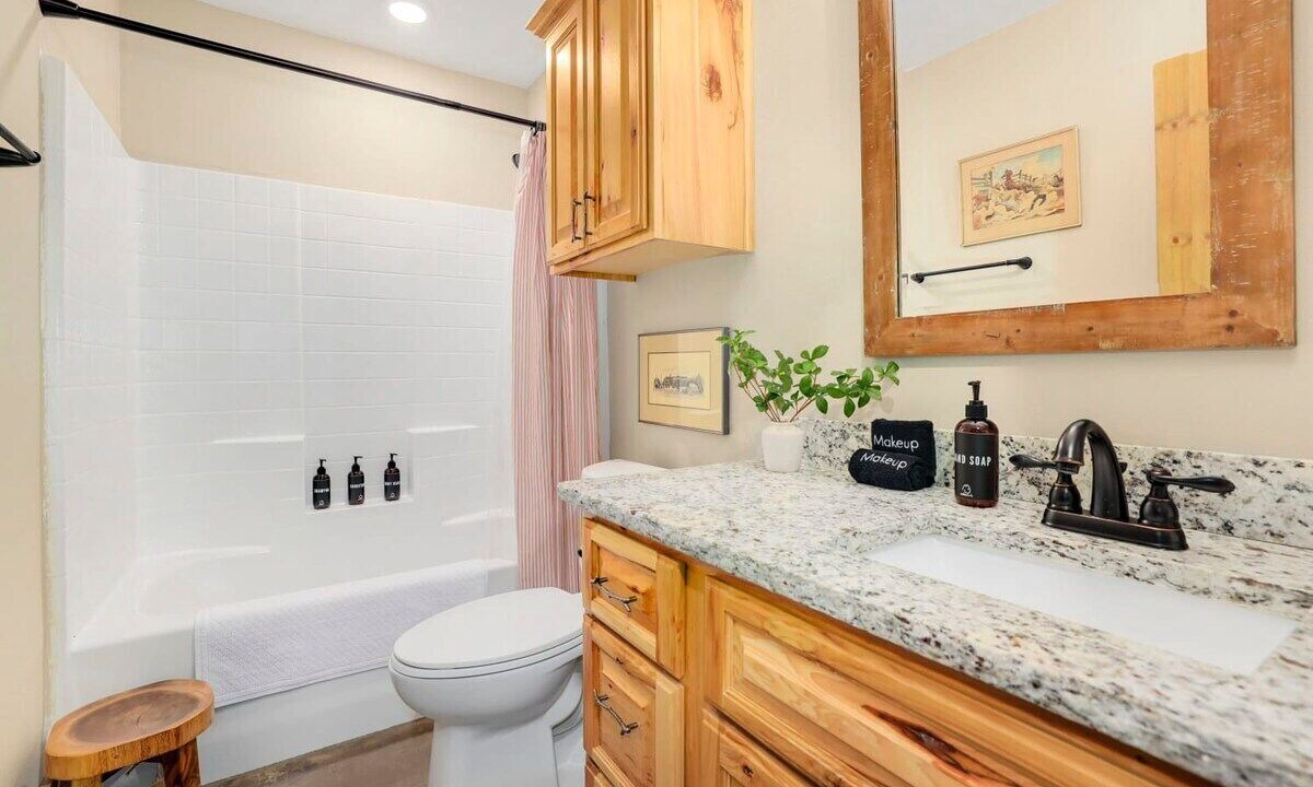 Photo of Bathroom in Proctor