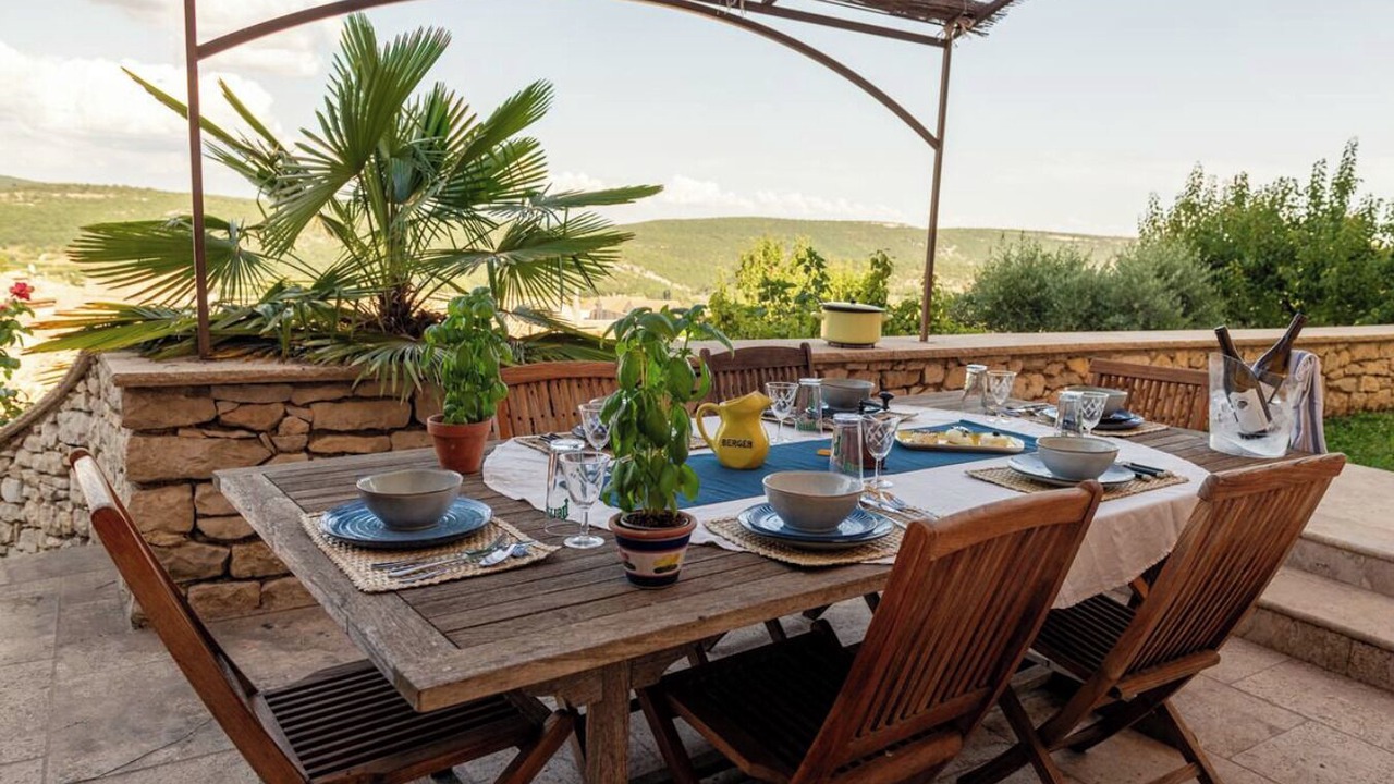 Photo of Outdoor in Banon