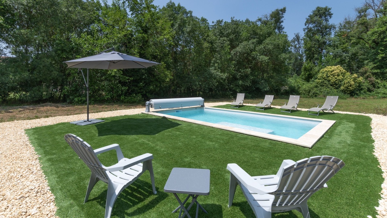 Photo of Outdoor in Berrias-et-Casteljau