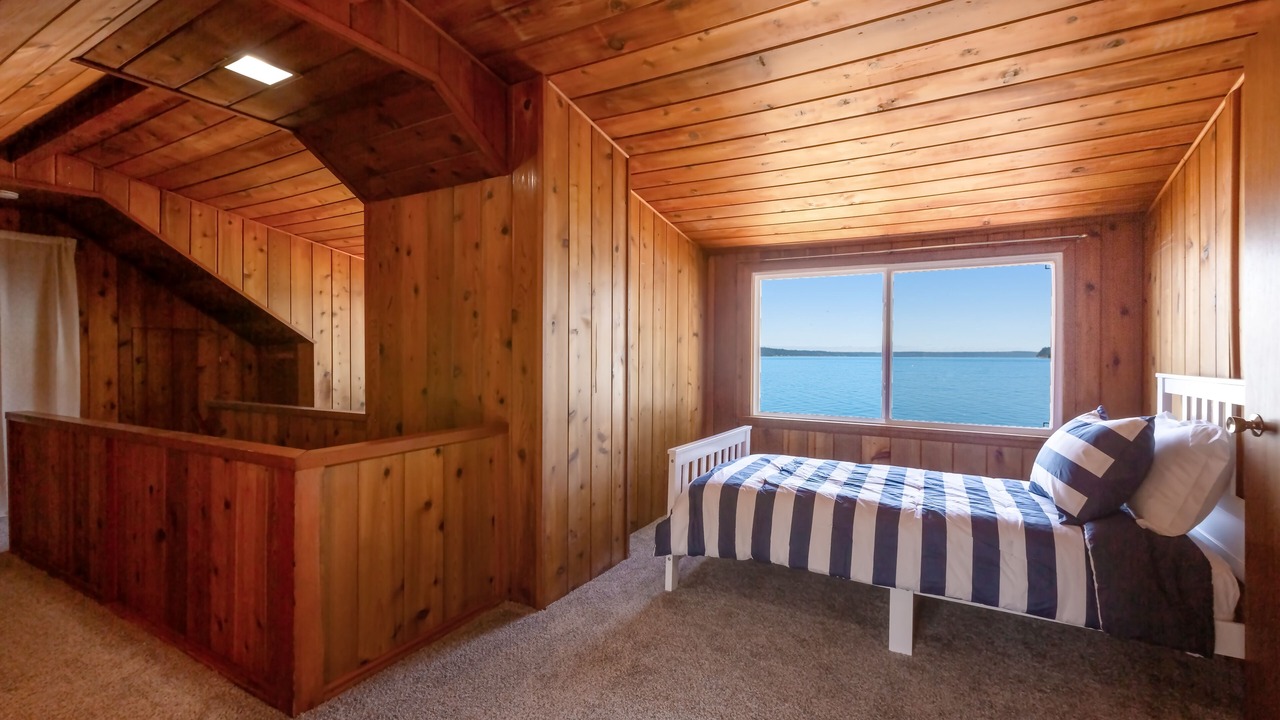 Photo of Bedroom in Tulalip