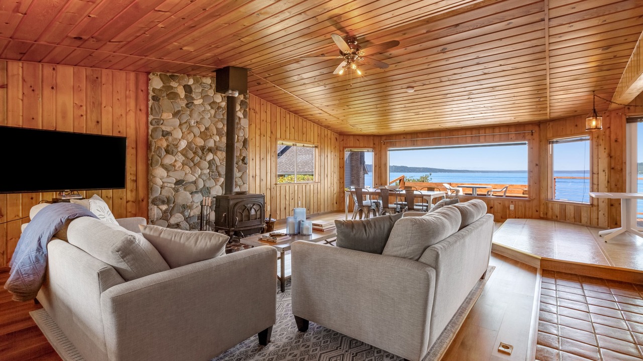 Photo of Livingroom in Tulalip