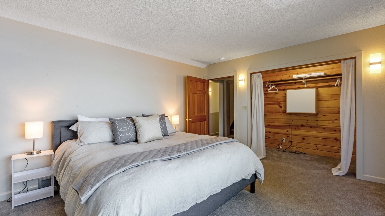 Photo of Bedroom in Tulalip