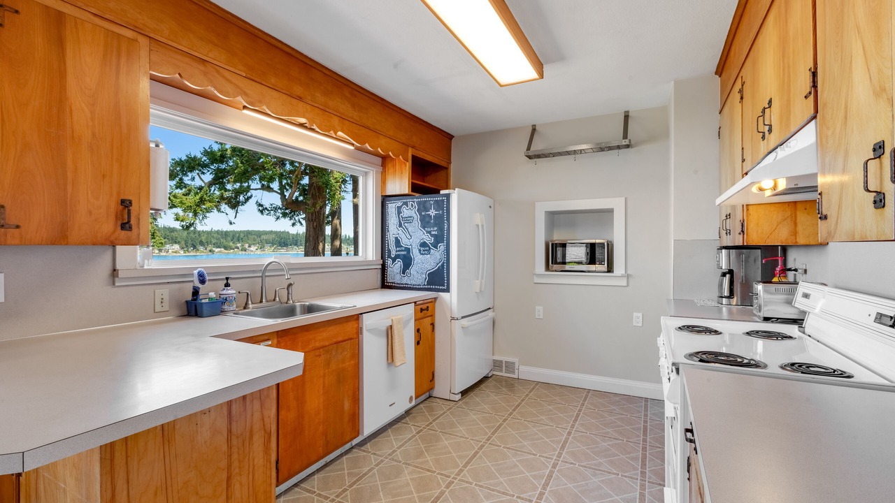 Photo of Kitchen in Tulalip