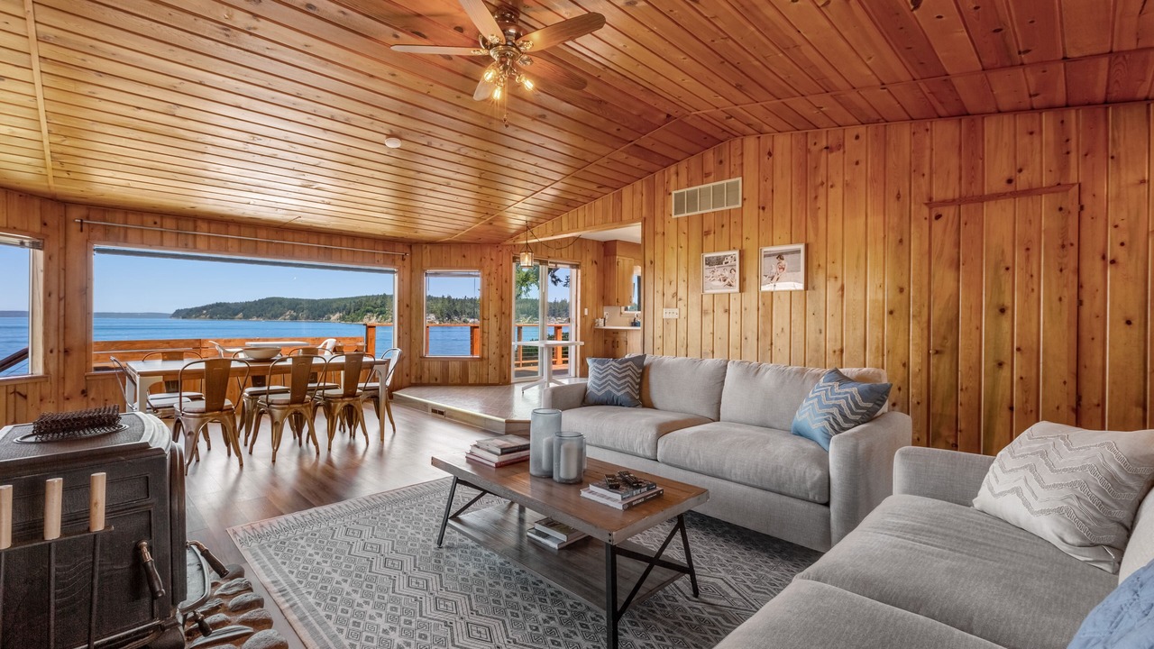 Photo of Livingroom in Tulalip