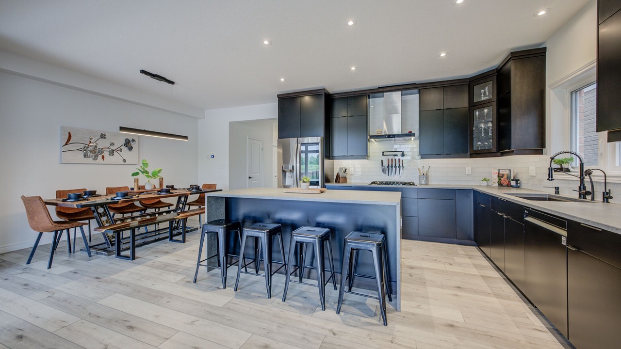 Photo of Kitchen in Grand River South