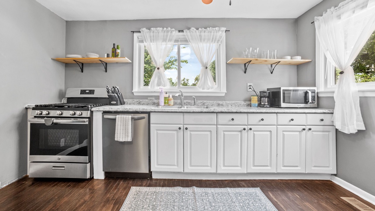 Photo of Kitchen in Maple Ridge